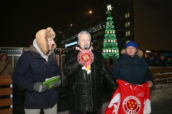 Александр Якушев на выставке «Рекорды спорта»