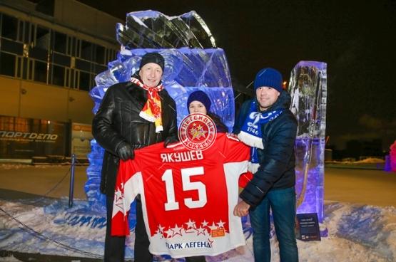 Александр Якушев на выставке «Рекорды спорта»