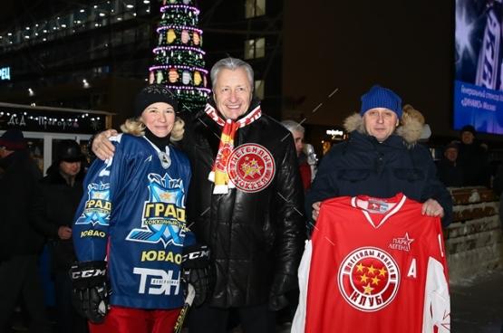 Александр Якушев на выставке «Рекорды спорта»