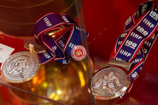 Выставка «70 лет отечественному хоккею»