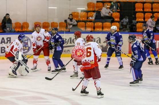 Предновогодний матч с ХК Град