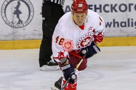 Предновогодний матч с ХК Град