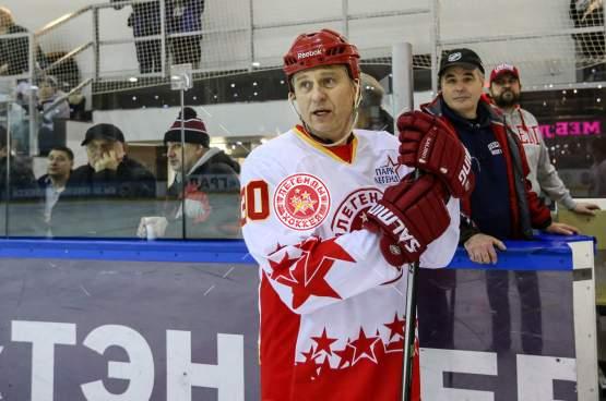 Предновогодний матч с ХК Град