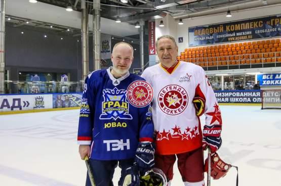 Предновогодний матч с ХК Град